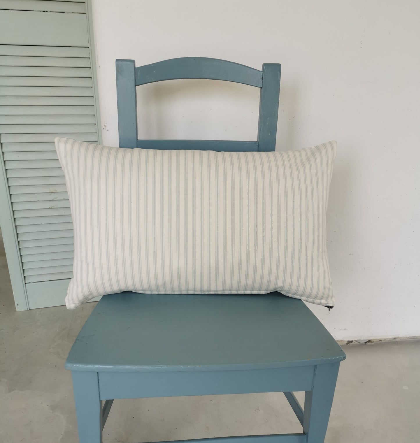 Monkey Cushion (grey)